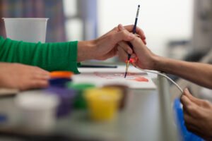 Art Therapy: Kanvas Jiwa, Palet Penyembuhan