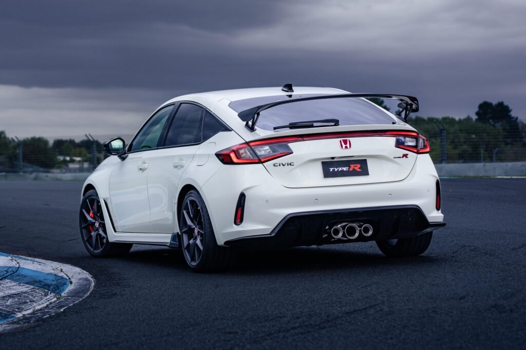 Honda Civic Turbo: Melaju Lebih Jauh dengan Performa dan Inovasi