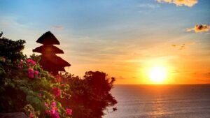 Mengejar Mimpi Jingga: Menemukan Sunset Terbaik Bali yang Tak Lekang Waktu