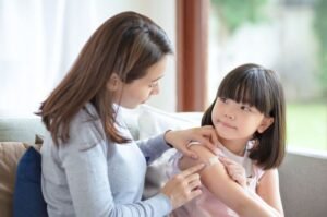 Menyinari Jalan Para Pahlawan Tak Terlihat: Dukungan Holistik untuk Caregiver