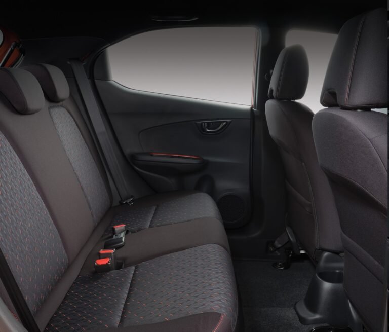 Tentu, mari kita bahas tuntas tentang varian terbaru dari Honda Brio, mobil yang terus memikat hati masyarakat Indonesia.